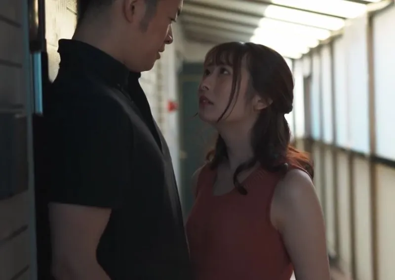 Vợ yêu mang thai, tôi bị nóng bỏng bởi vợ yêu gần nhà thường ở nhà một mình