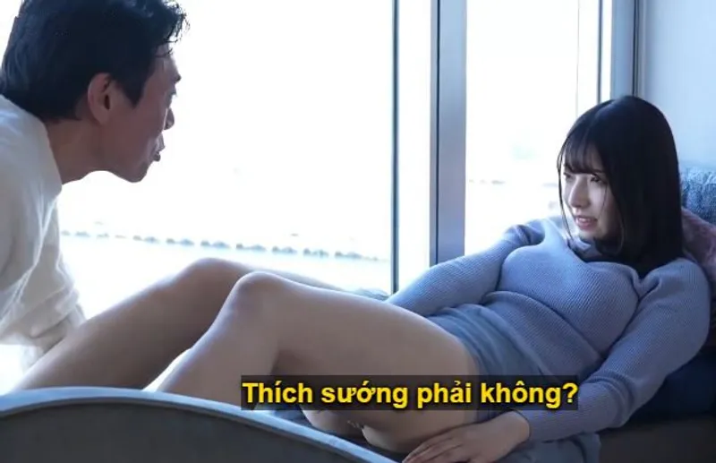 Buổi hẹn hò giữa ông chú lớn tuổi và cô minh tinh trẻ mới chập chững bước chân vào làng giải trí tại nhà nghỉ sang trọng.